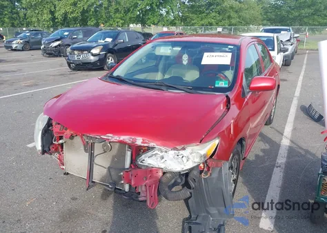 2013 Toyota Corolla L z USA, uszkodzony, nr VIN 2T1BU4EE9DC105124